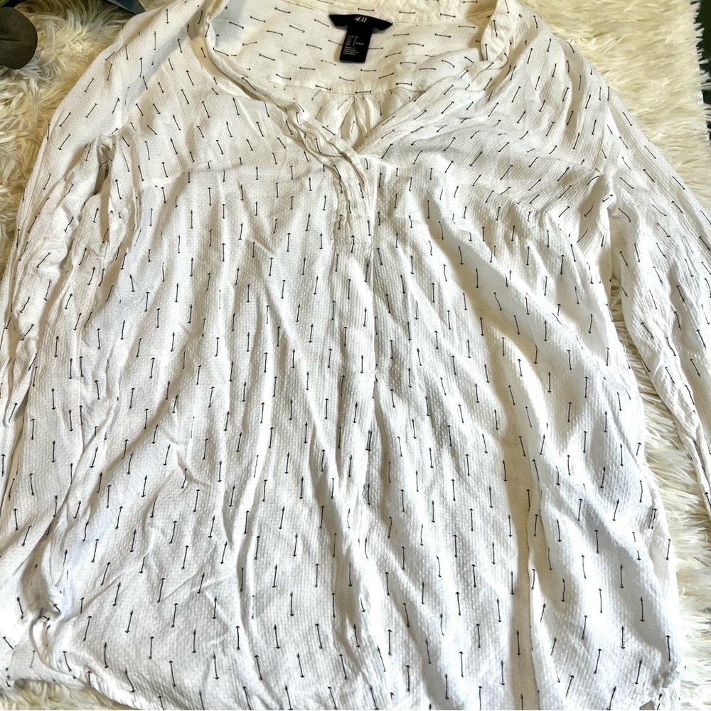 *3 for $25* H&M Arrow Print Blouse